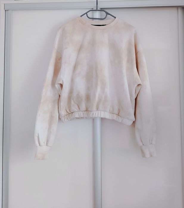 krótka bluza typu oversize z efektem tie-dye