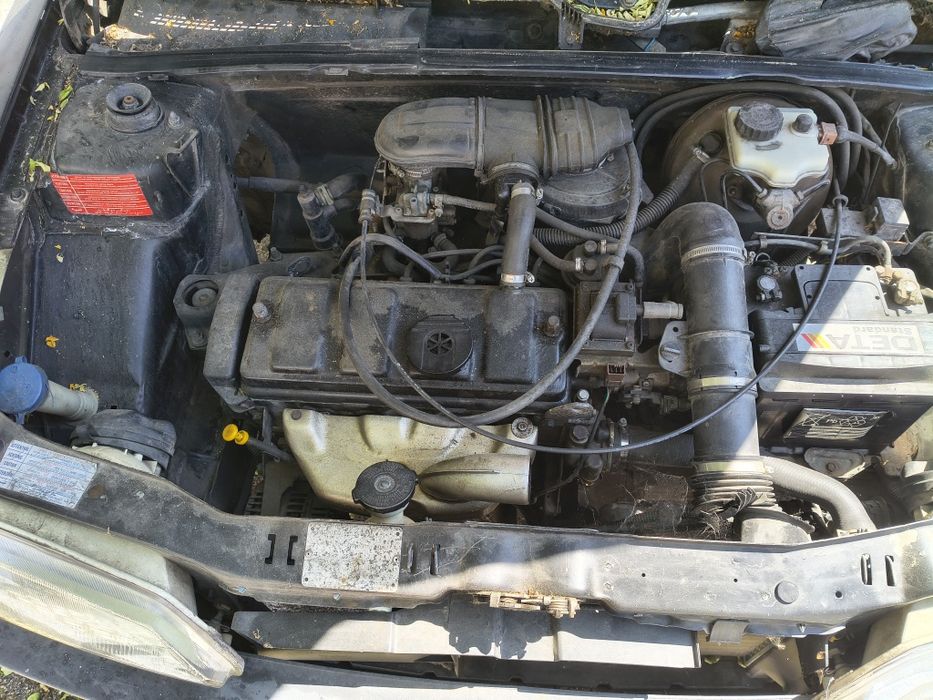 Peugeot 106 com junta queimada