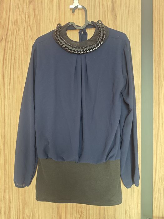 Elegancka bluzka tunika wiązana na karku Made in Italy.