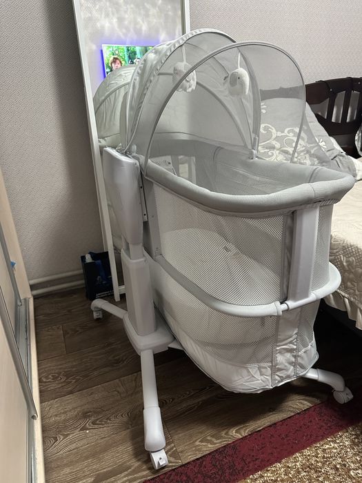 Ліжко для новонароджених 3в1 (музика, USB, таймер, москітна сітка)