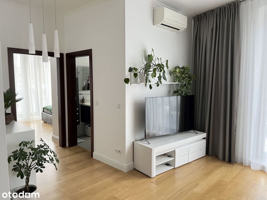 Apartament na Saskiej Kępie | Taras 25 m2 | Wys. 3m | Stadion Narodowy