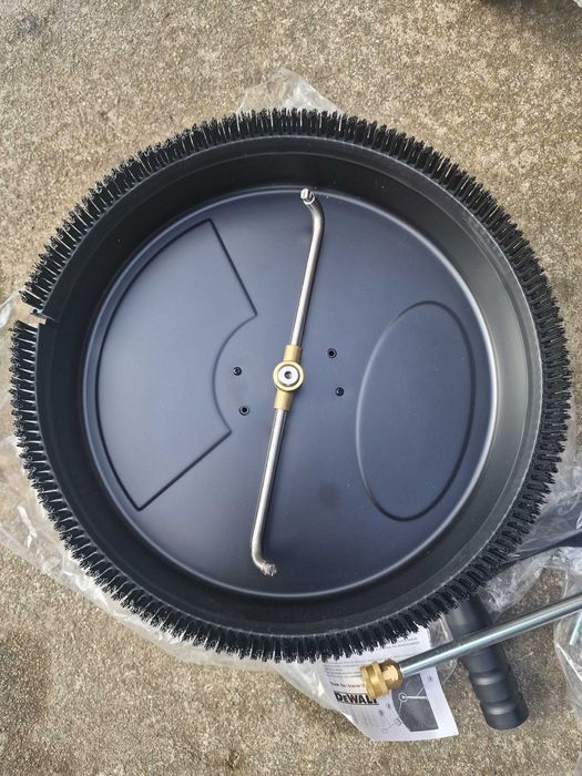 Kercher DeWalt spalinowy 3500 psi