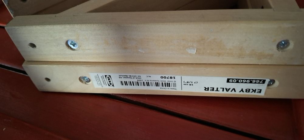 Suportes prateleiras IKEA