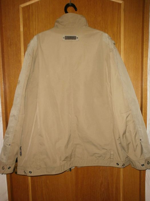 Куртка ветровка Angelo Litrico, олива, разм. 3XL, наш 60. ПОГ-70 см
