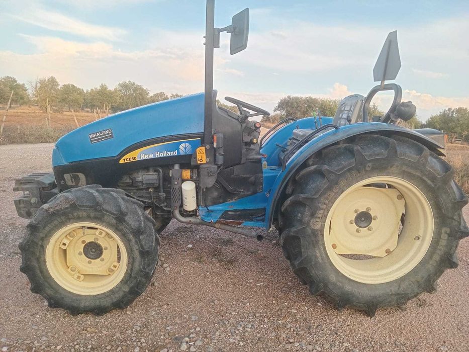 Trator new holand TCE 50 4x4
