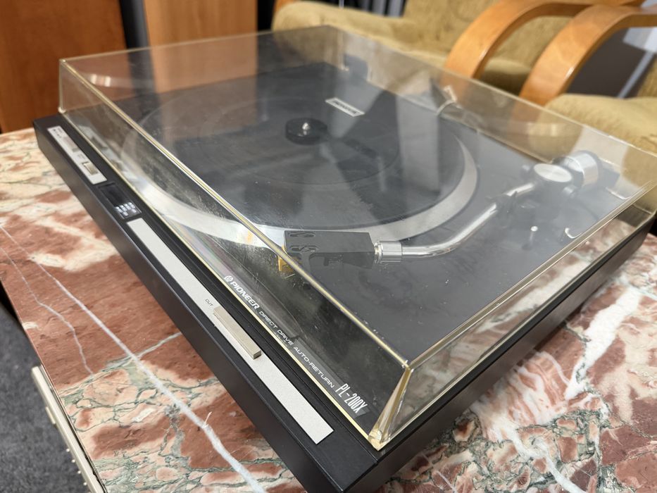 Gramofon Pioneer PL-200x