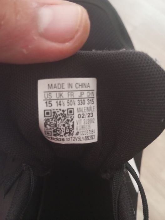 Новые кроссовки Adidas original.50 раз.Стелька 33 см.