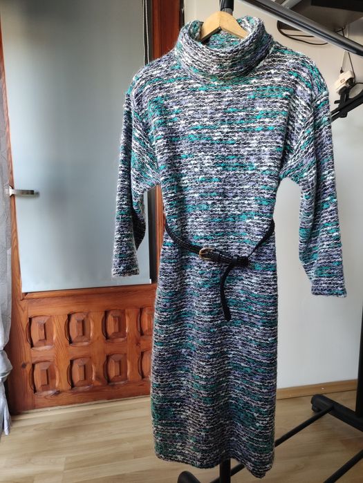 Efektowna suknia z golfem boucle rozm. 38/40 oversize!
