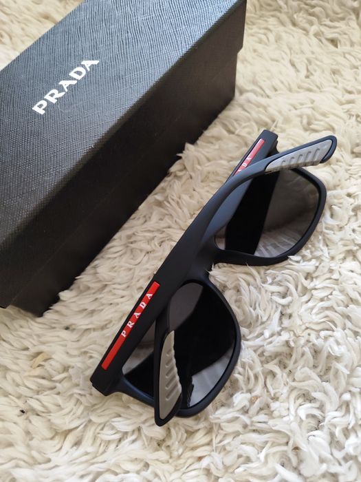 Окуляри Prada сонцезахисні