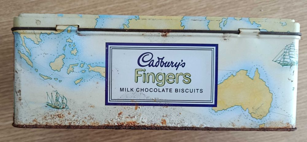 Caixa antiga metal Cadbury's Fingers