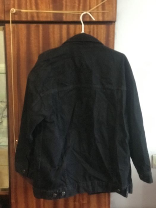 Чорна джинсовка жіноча