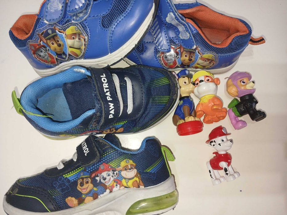 Lote patrulha pata.brinquedos ,quiz,sapatos tenis tudo patrulha pata.