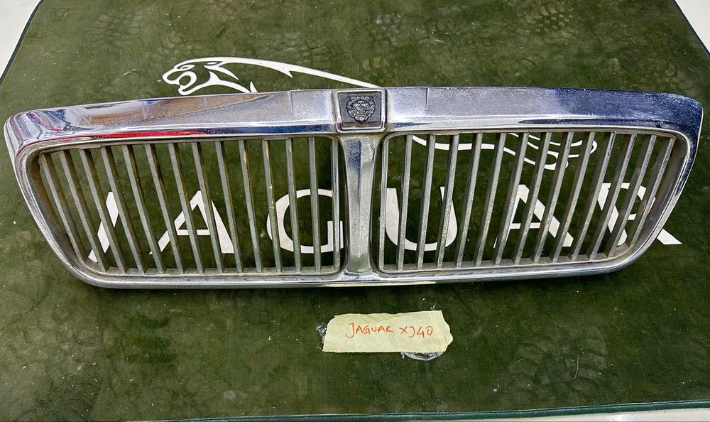 Grelha frontal Jaguar XJ40