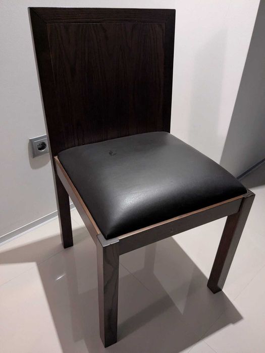 Mesa quadrada em madeira de Sucupira / Aparador e 6 cadeiras