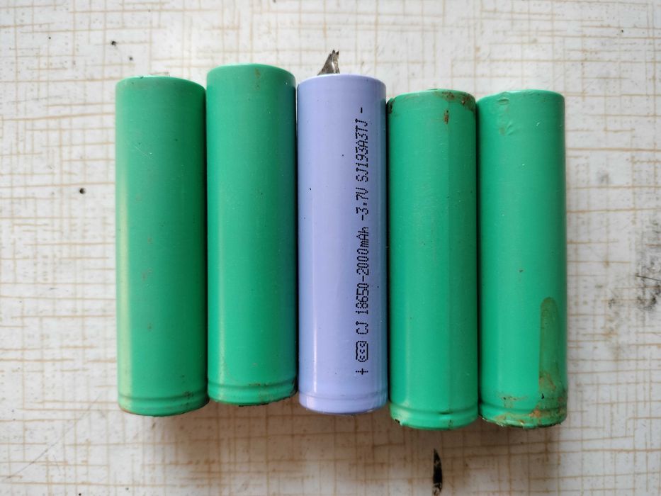Ogniwa od hulajnogi sprawne 3,7V, 4x1500, 1x2000 mAh