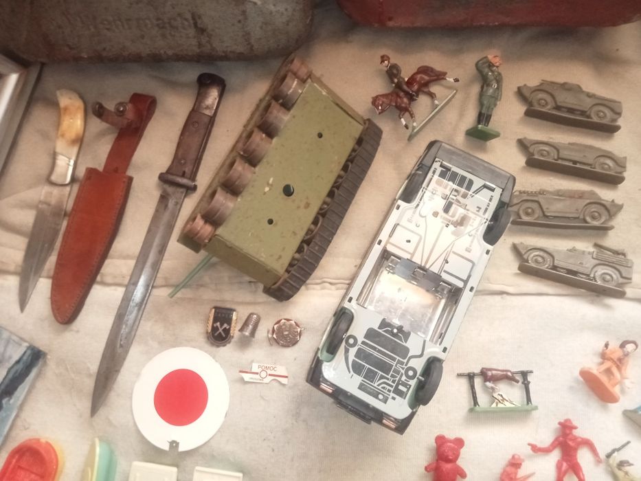 Stare Polskie zabawki dla dzieci Auta Polonez, WH, W. Korecki i inne