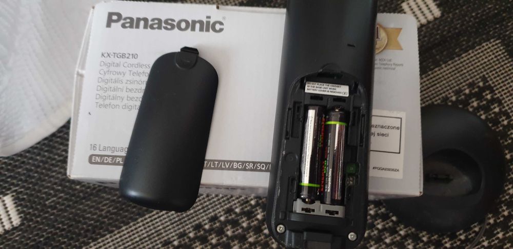 Telefon stacjonarny bezprzewodowy Panasonic KX-TGB210