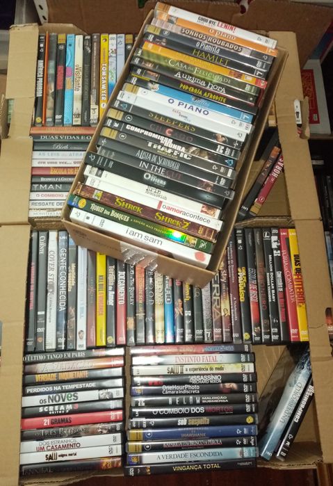 Conjunto de 141 DVD's