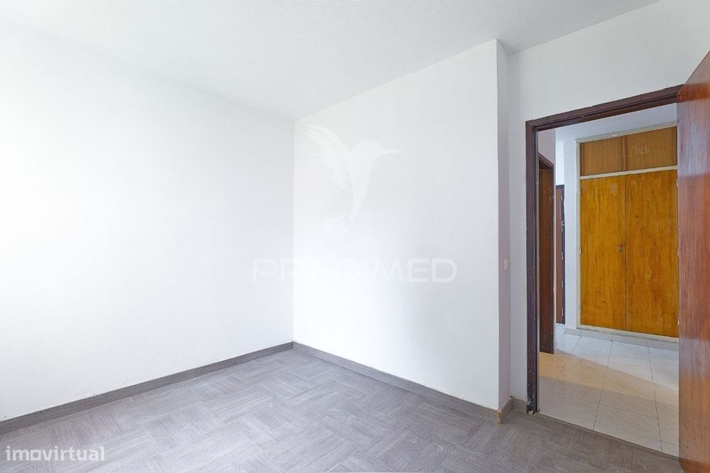 Apartamento T2 na Rua António Aleixo - Quinta do Rouxinol - Miratej...