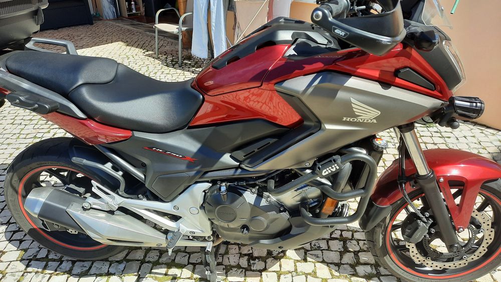 Honra NC 750X impecável