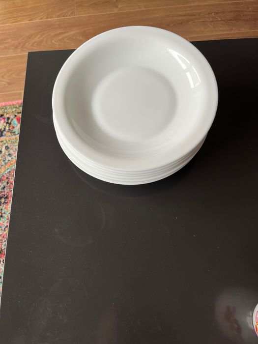 Talerze 9 sztuk białe , głębokie Bormioli Rocco