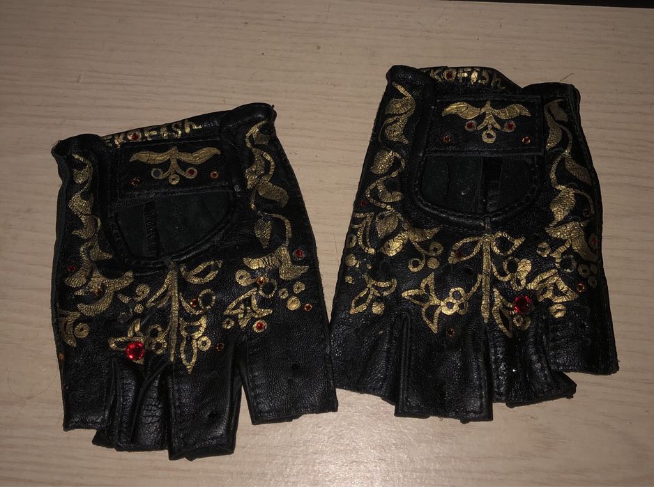 Шкіряні напіврукавички