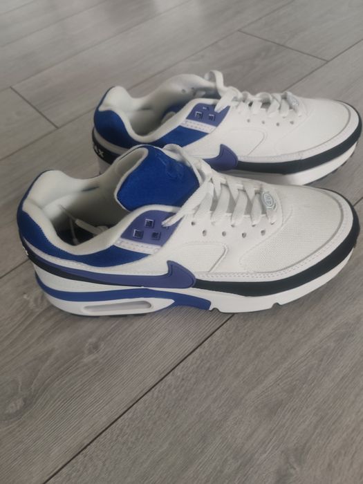 Tênis. Nike air max