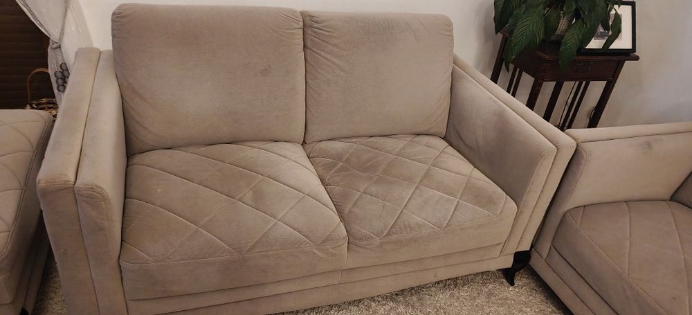 Wypoczynek LEVIANO SOFA 3 , 2 + Pufa