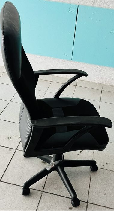 Cadeira de escritorio regulavel