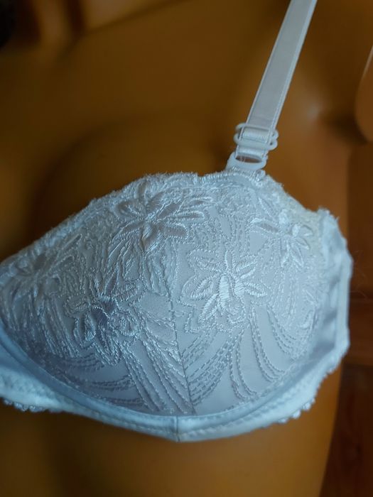 Biustonosz damski biały rozmiar 80A