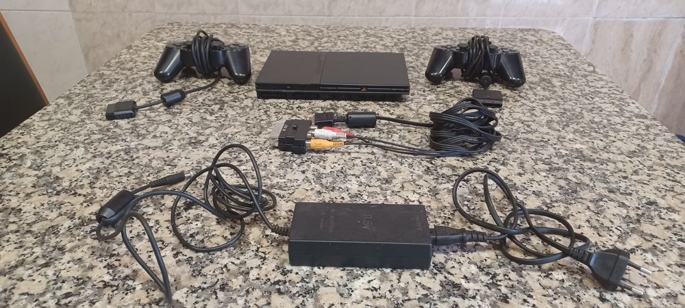 PlayStation 2 Slim preta