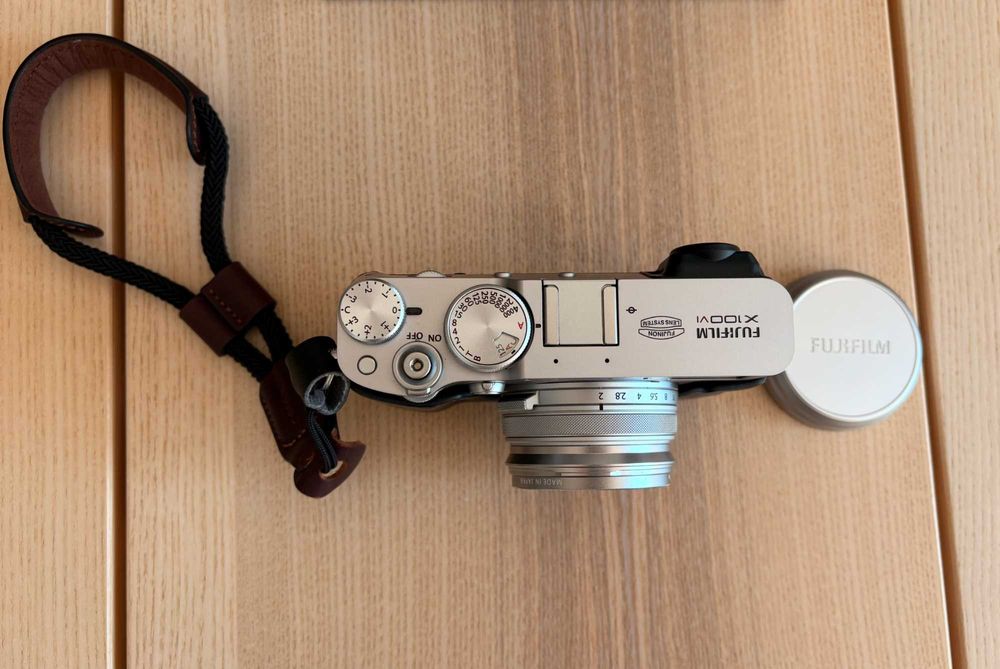 Fuji x100vi silver