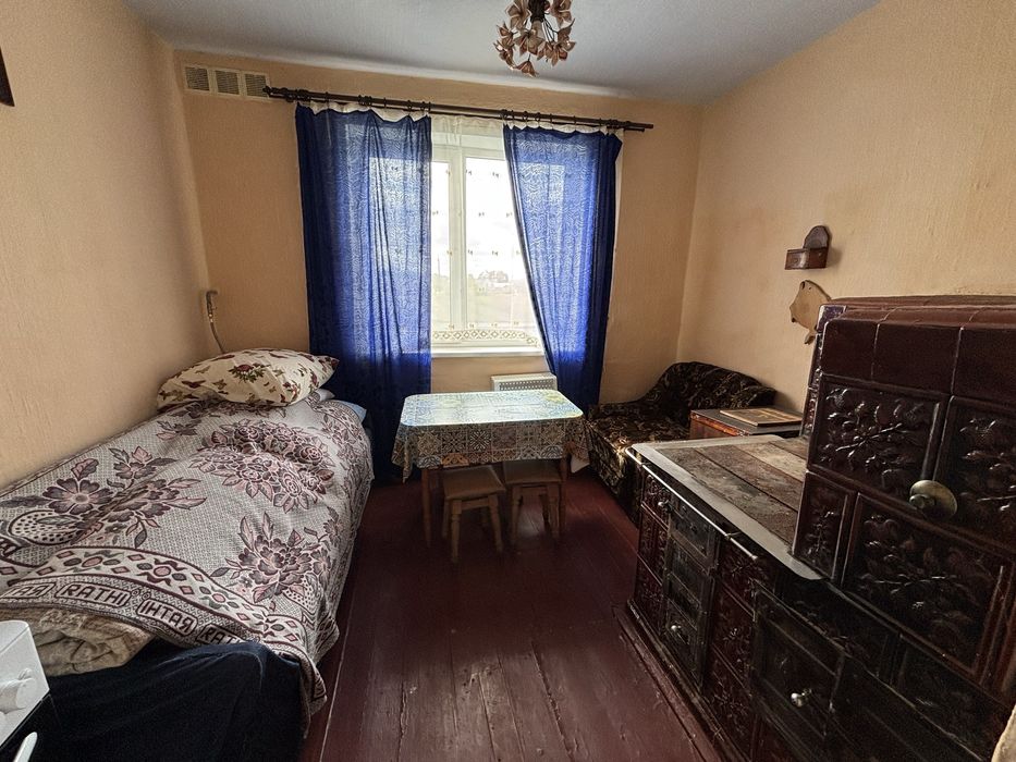 Продаж Будинок 75м². Ділянка 9 сот. Узин. Світло. Газ. Криниця. Центр