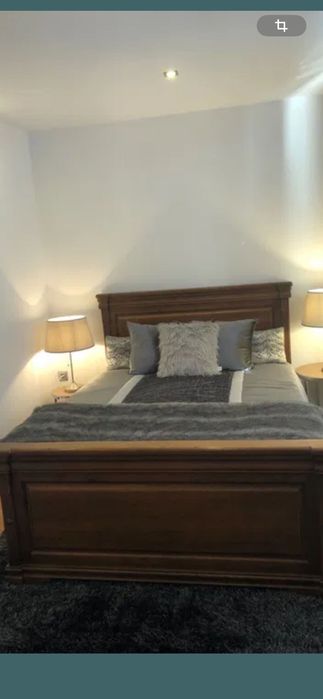 Mobília quarto Cama casal madeira maciça