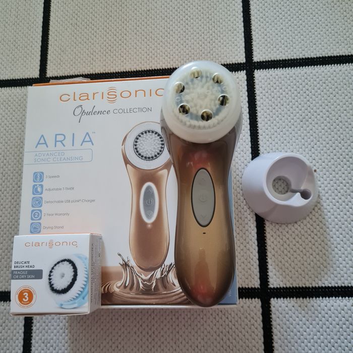 Clarisonic Aria złota Sephora soniczna szczoteczka do twarzy limitowan
