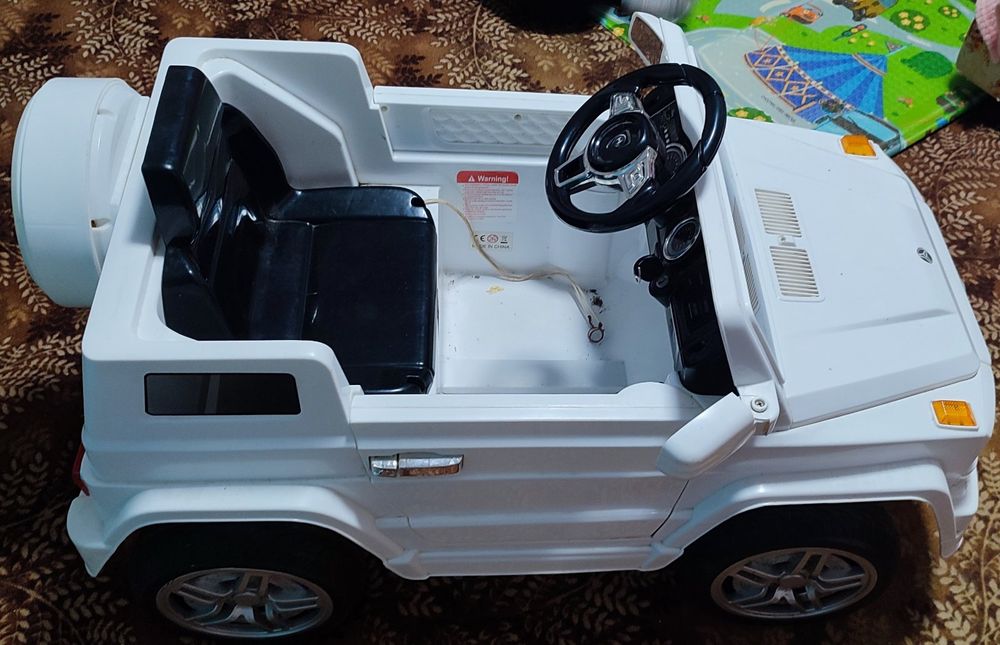 Продам машинку на пульту