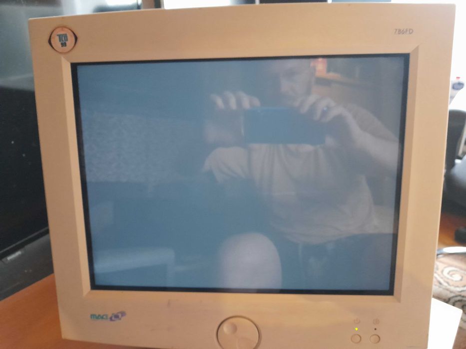 Monitor CRT Kineskopowy Mag Trinitron 17"