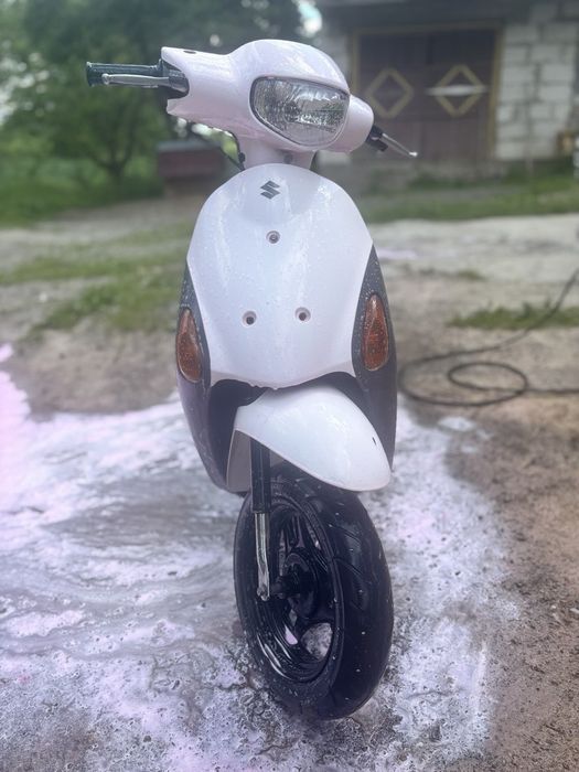 Suzuki lets 4 2019