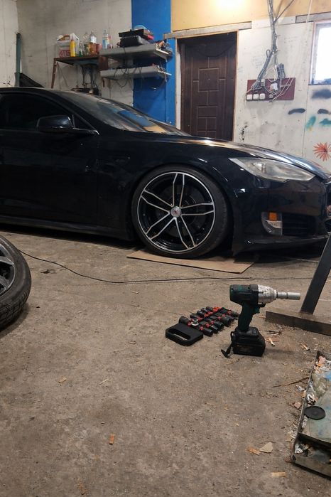 Дички r19 5 120 Tesla BMW  и т.д