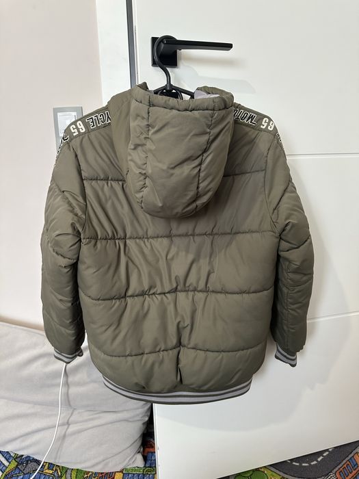Куртка benetton 8-9 років