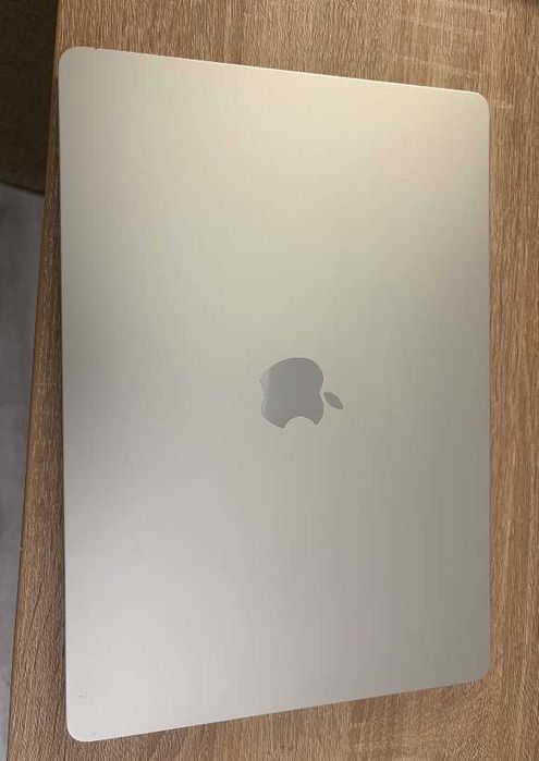 Macbook Air 15' дюмовий, 2023 р. 8 гб RAM, M2, 256 гб память