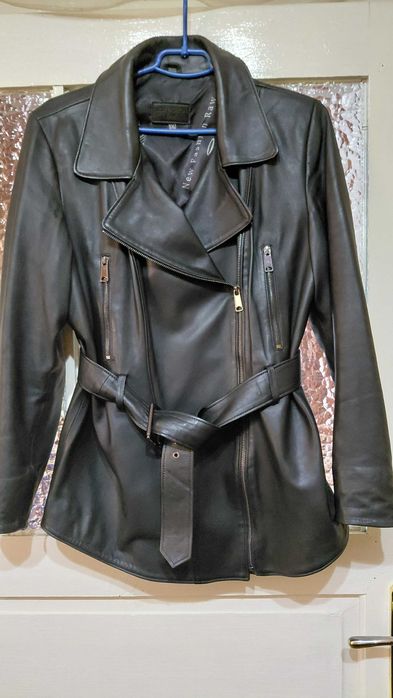 Шкіряна куртка чорна