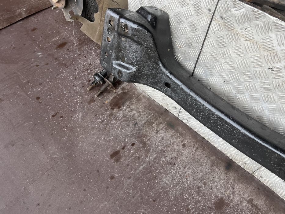 Балка подрамник форд аэростар ford aerostar 92 год