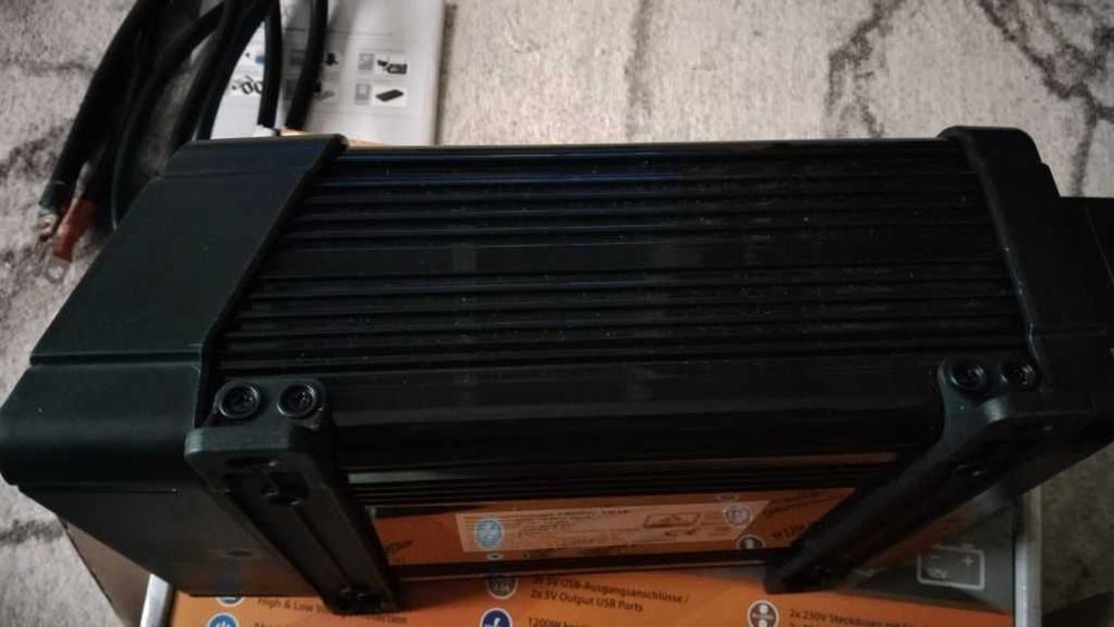 Инвертор Technaxx 1200W TE16 Модифікована синусоїда