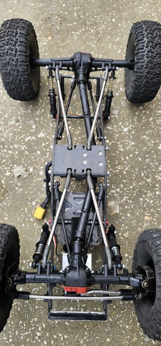 Axial Crawler Pscale