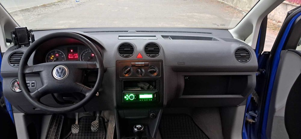 Продам WV Caddy 2004