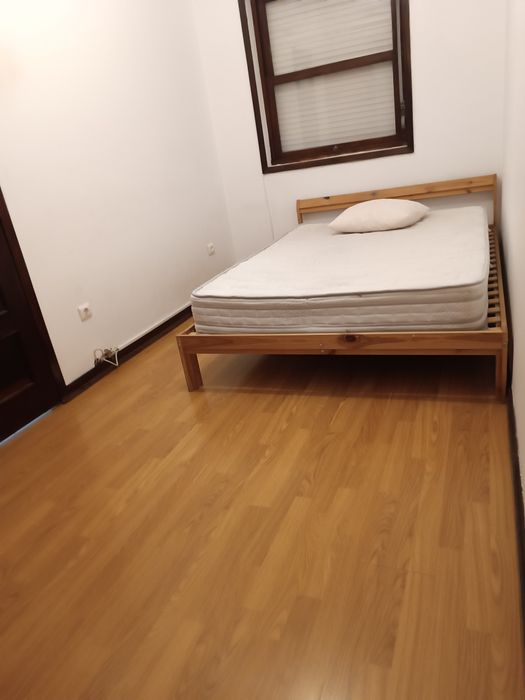 Alugo quarto para estudantes