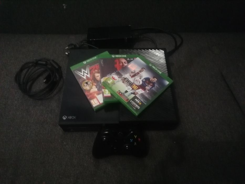 Xbox one +pad i 3 gry