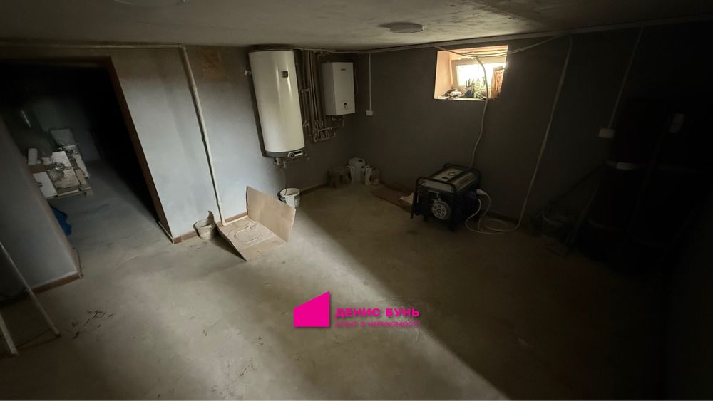 Дом с озером, террасой и зоной барбекю — Подгороднее