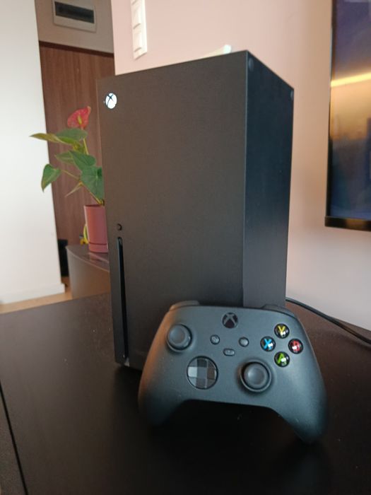 Xbox series X - Polecam 100% Sprawny